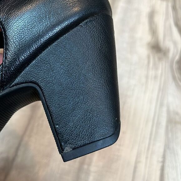 Kenneth Cole Bell peep toe t-strap black leather heels size 9.5 - Picture 9 of 9